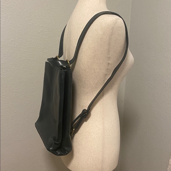 Sagebrown London Dark Green Leather Convertible Purse and Backpack main image 4